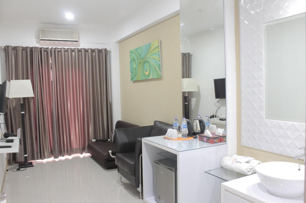 Myrooms Bekasi Exterior foto