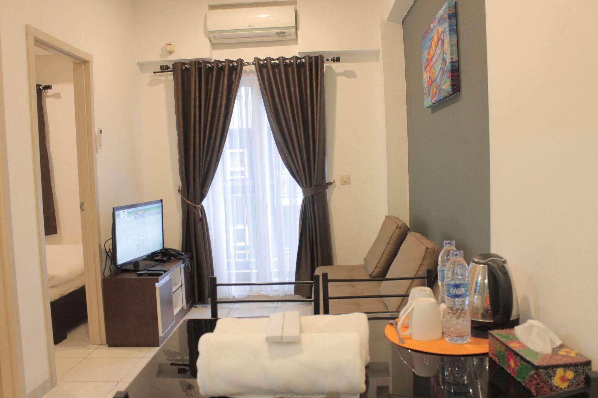 Myrooms Bekasi Exterior foto