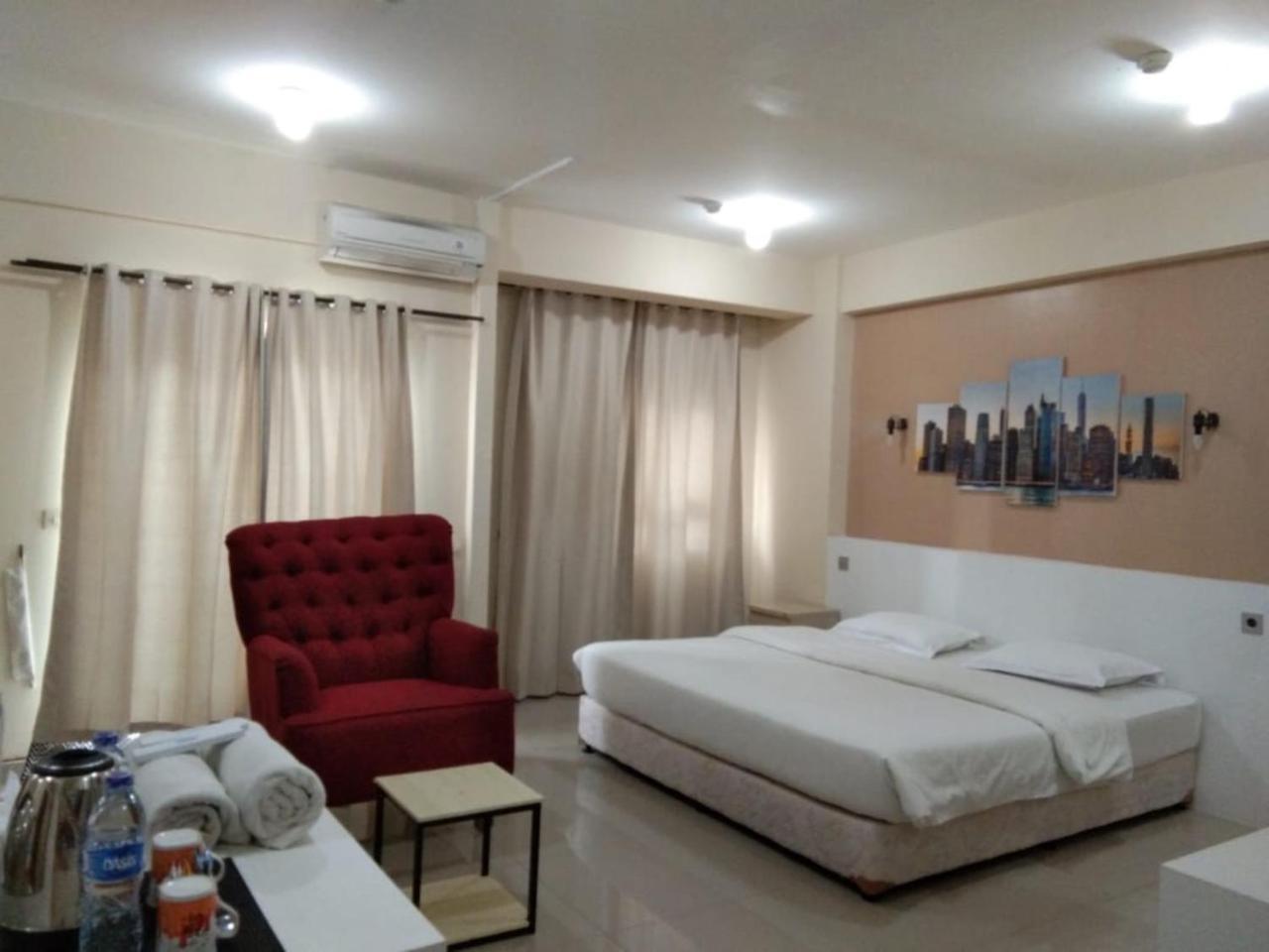 Myrooms Bekasi Exterior foto